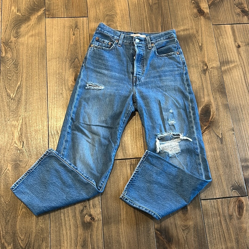 Levi’s Premium Ribcage Straight Ankle | w26